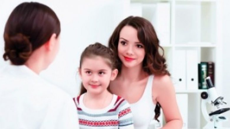 Importanța analizelor medicale pentru copii la intrarea în colectivitate: prevenție și sănătate publică