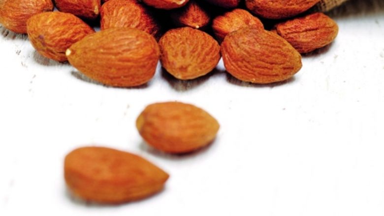 Alimentația pentru Ochi: Ce Alimente Îți Pot Îmbunătăți Viziunea