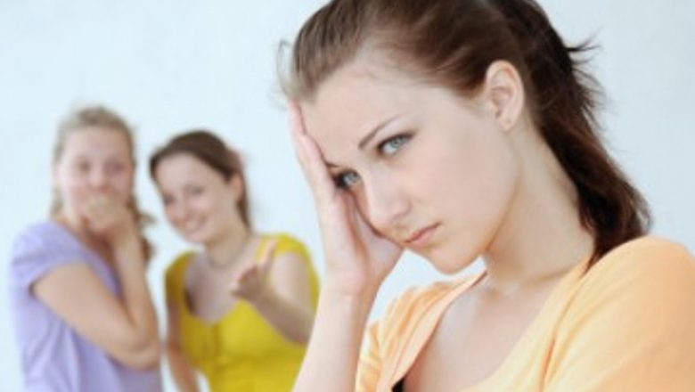 Tulburările Alimentare la Adolescente: O Problemă În Creștere și Cum Să O Abordăm