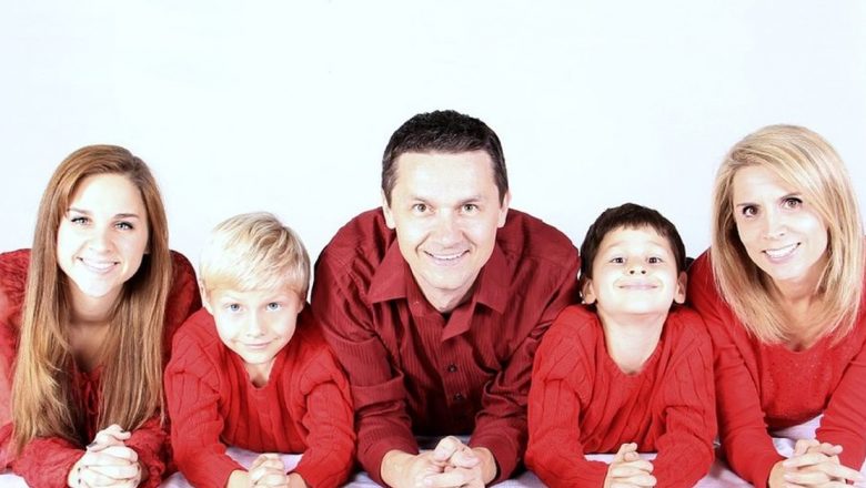 Calitățile Esențiale ale Părinților: Îndrumarea Spre O Familie Fericită