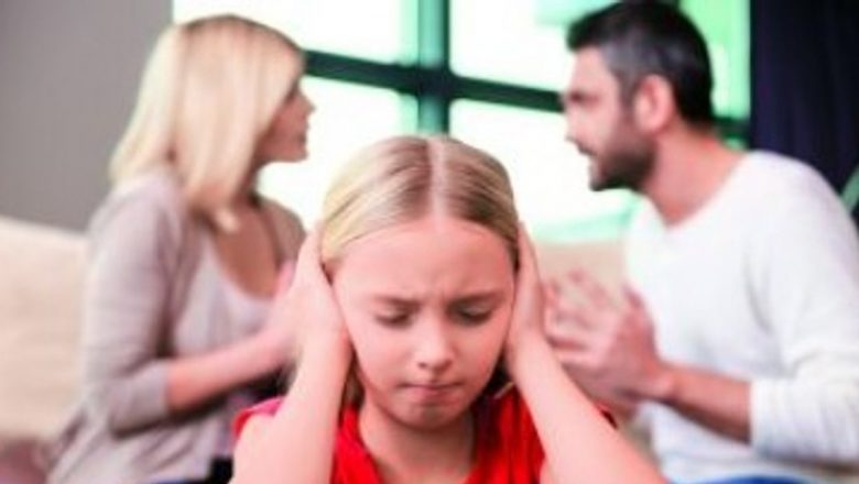 Rămânem împreună de dragul copiilor? O analiză complexă asupra dinamicii familiale