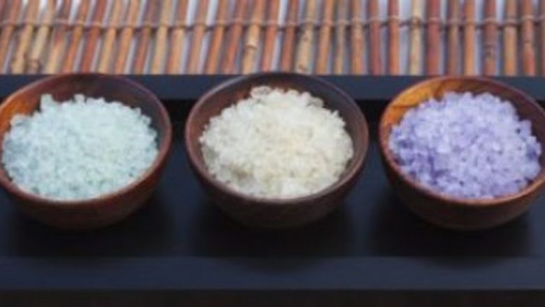 Impactul consumului excesiv de sare asupra sănătății: Alimentele de evitat