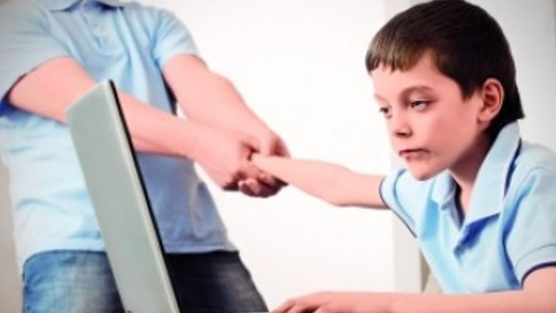 Ghidul complet pentru protejarea copiilor de riscurile internetului