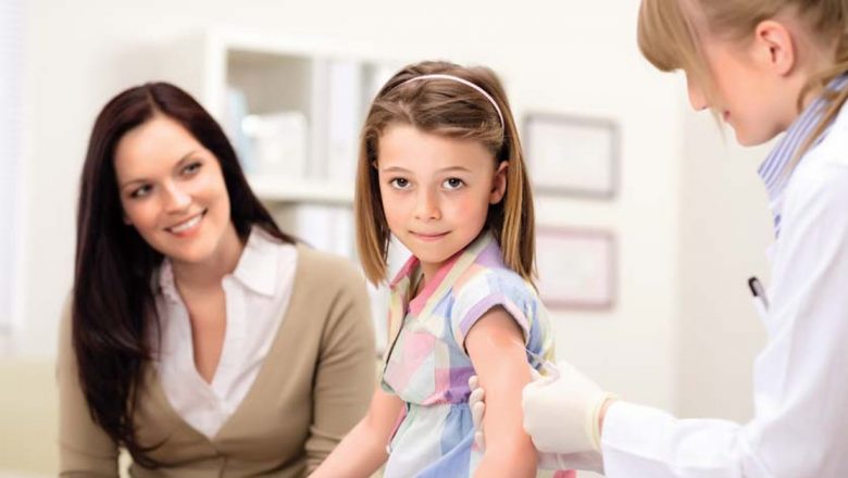 Vaccinarea obligatorie a copiilor: Implicații și controverse în societatea românească