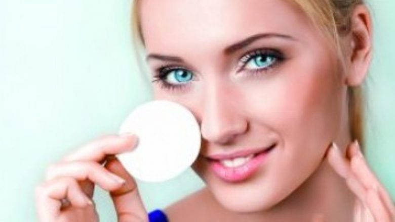 Ghidul complet pentru alegerea demachiantului perfect pentru orice tip de ten