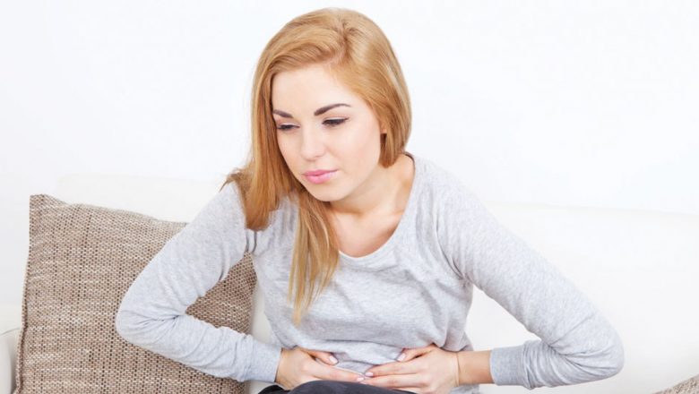 Leuşteanul: Planta Medicinală care Alină Durerea de Stomac și Nu Numai