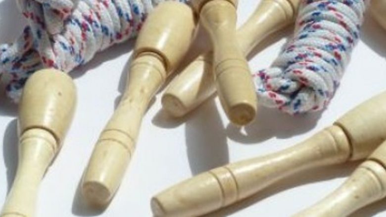 Redescoperirea Săriturii cu Coarda: Beneficii pentru Sănătate și Stare de Bine
