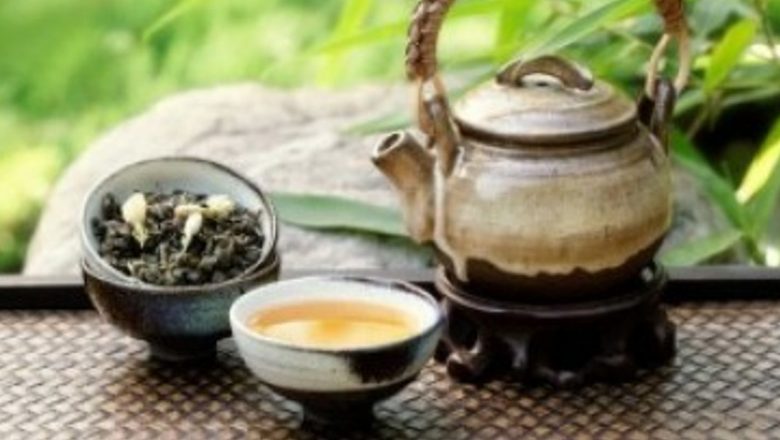Beneficiile ceaiului de turmeric: O soluție naturală pentru slăbit și sănătate