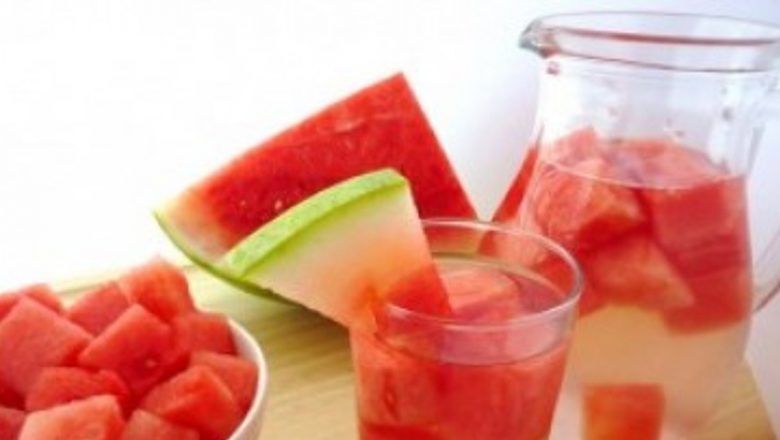 Apa-Detox: O Metodă Modernă de Slăbit sau O Iluzie Nutrițională?