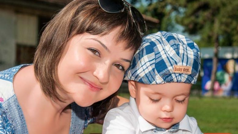 Dilema mamelor moderne: Carieră sau creșterea copilului?