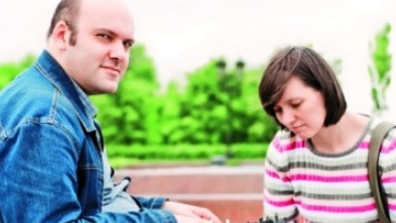 Impactul Bolii Asupra Relațiilor de Cuplu: O Analiză Psihologică și Emoțională