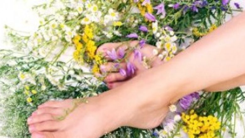 Remedii Naturiste Eficiente pentru Călcâie Crăpate: O Analiză Detaliată