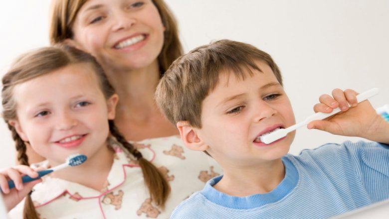 Importanța îngrijirii dentare la copii: Ghid pentru părinți