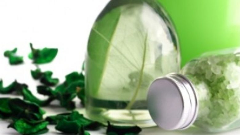 Descoperă Puterea Uleiurilor Esențiale în Combaterea Răcelii: O Aproape Magică Întoarcere la Natură