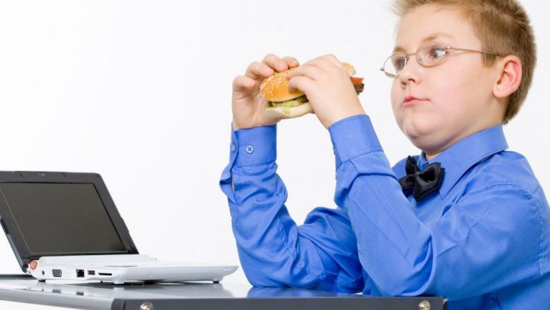 Strategii Eficiente pentru a Preveni Obezitatea la Copii: Ghid pentru Părinți