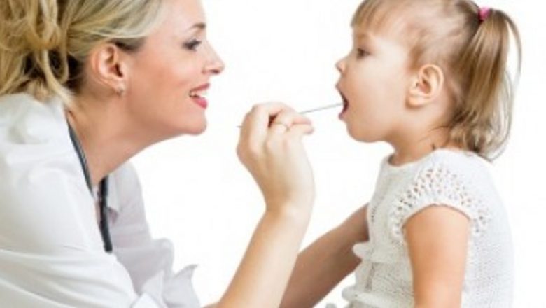 Exsudatul faringian: Importanța, Procedura și Implicațiile Sale în Sănătatea Copiilor