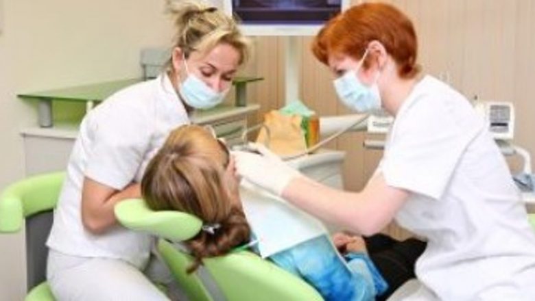 Când este necesar să mergi la stomatolog: Semne de alarmă și importanța îngrijirii dentare
