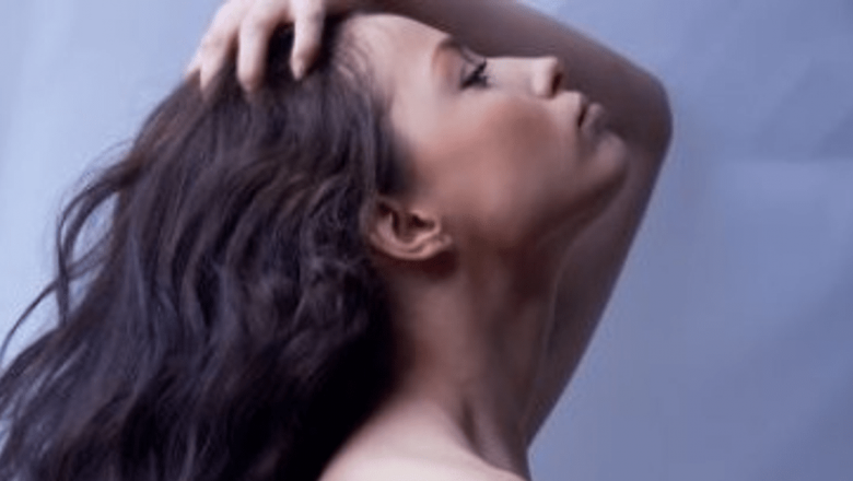 Cauzele apariției coșurilor pe scalp și soluții naturale eficiente