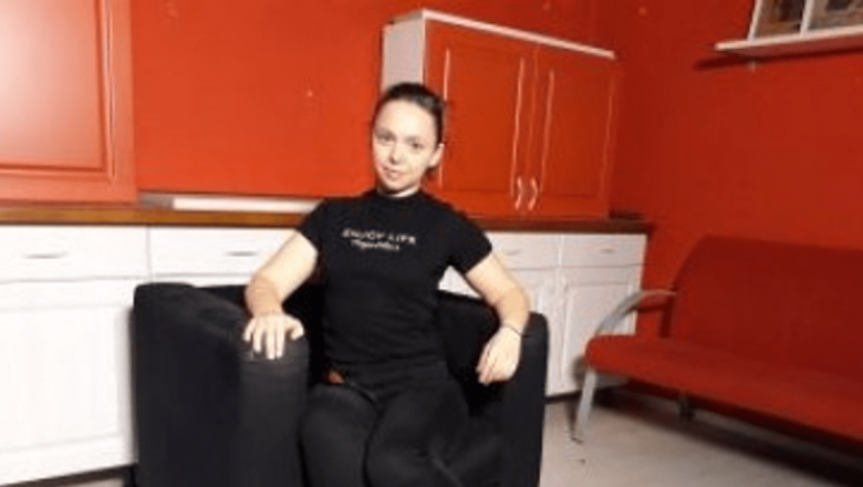 Transformă-ți fotoliul într-un aliat al fitness-ului: cum să lucrezi abdomenul chiar de la birou