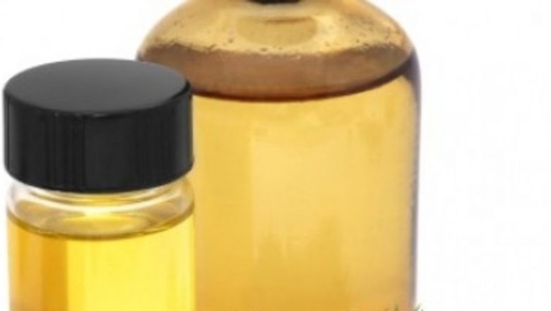 Uleiul de Ricin: Beneficii, Utilizări și Implicații pentru Sănătate