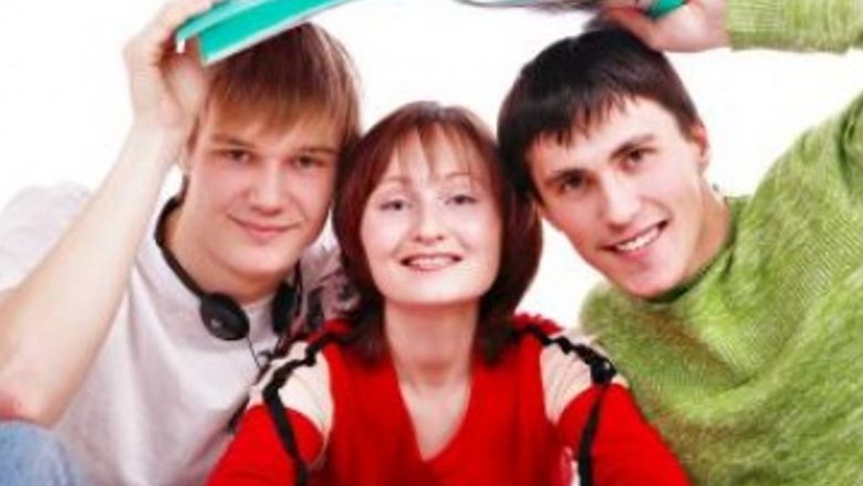 Cum să sprijini copilul în perioada examenelor: Strategii eficiente pentru părinți și profesori