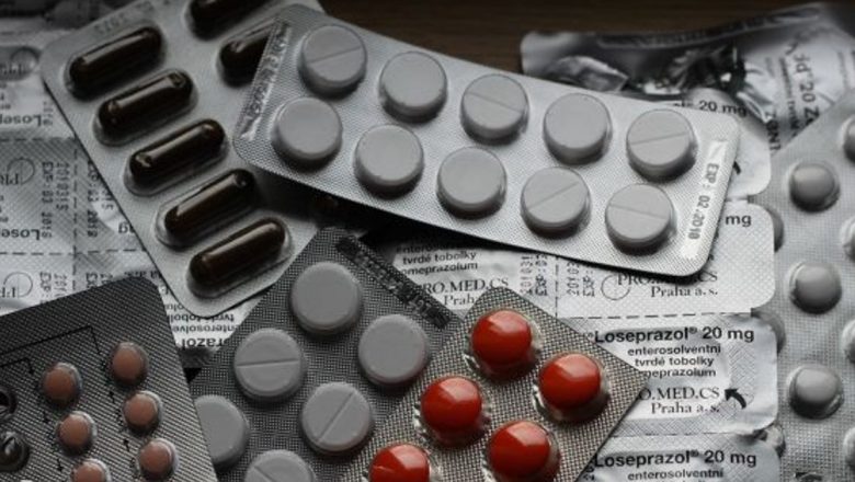 Ghidul complet pentru o vacanță reușită: Ce medicamente și suplimente trebuie să ai la tine