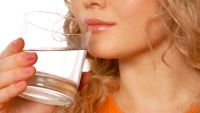 Semnele deshidratării: Cum să le recunoști și să le previi eficient