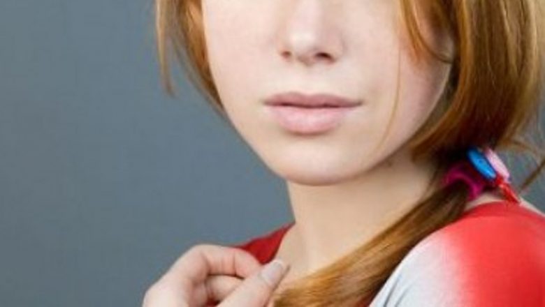 Cum să Combatem Petele Pigmentare și Pistruii: Ghid Complet de Alimentație și Tratament Natural