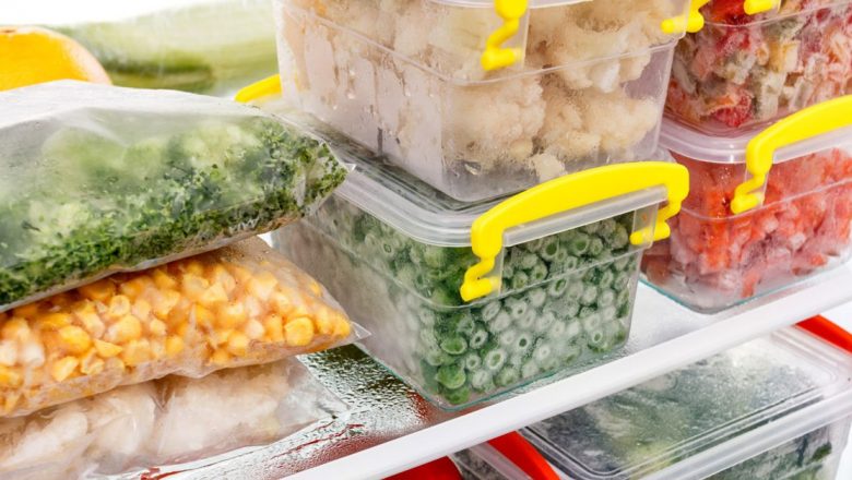 Alimentele Care Îți Slăbesc Imunitatea: O Analiză Detaliată a Factorilor Nutriționali și Stilului de Viață