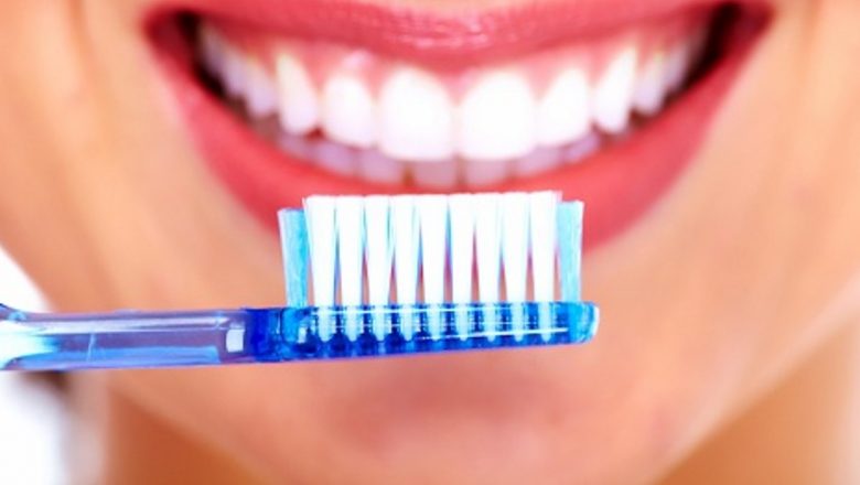 Impactul igienei orale asupra sănătății generale: Legătura între boala periodontală și afecțiuni sistemice