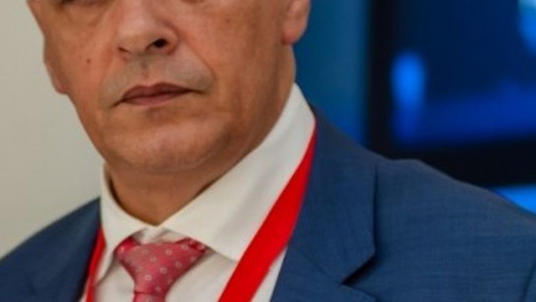 Inovațiile Neurochirurgiei Moderne: O Privire Asupra Evoluției Tehnologice și Practicilor Clinice