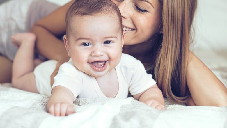 Microchimerismul fetal: O amprentă genetică a maternității care leagă mamele de copiii lor pentru totdeauna