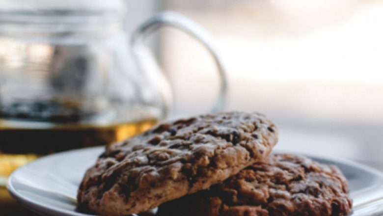 Biscuiți Sănătoși cu Două Ingrediente: O Rețetă Rapidă și Beneficii Nutriționale
