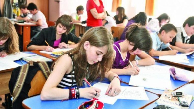 Reforma structurii anului școlar 2019-2020: O analiză profundă a dispariției vacanței intersemestriale