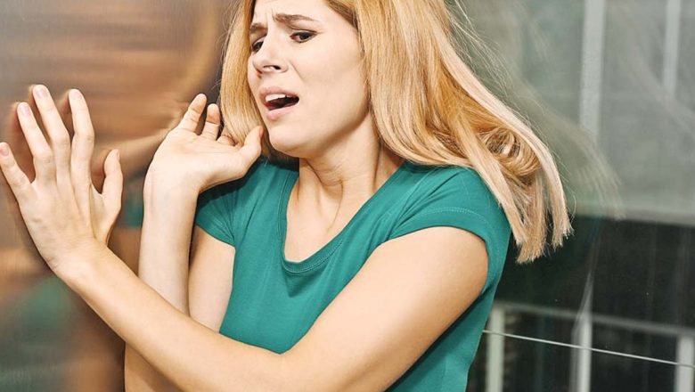 Înțelegerea atacurilor de panică: cauze, simptome și soluții pentru o viață mai bună