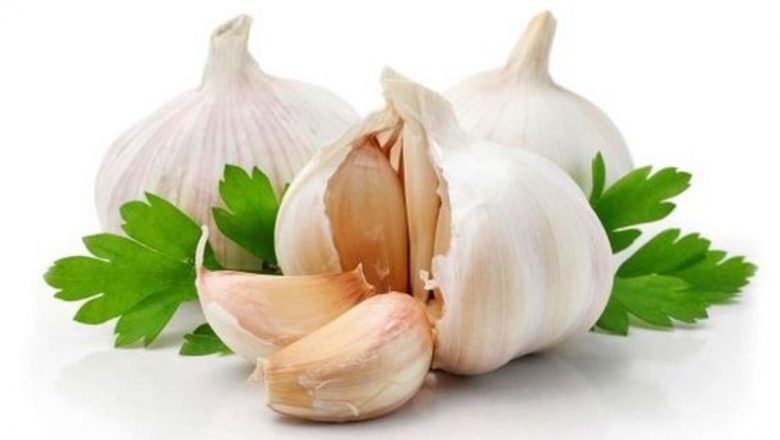 Usturoiul: Remediu Natural în Combaterea Gripelor și Infecțiilor Respiratorii