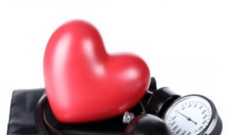 Ghidul Alimentației pentru Hipertensivi: 7 Alimente Esențiale pentru Menținerea Sănătății Cardiovasculare