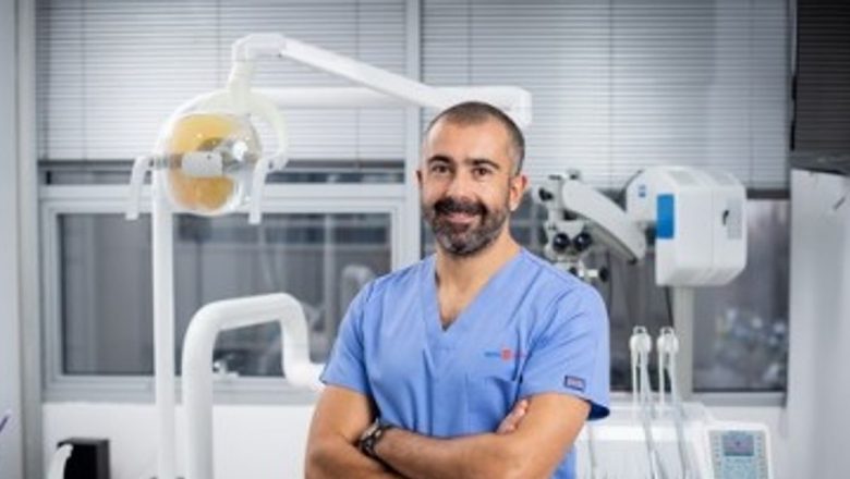 Revoluția Consultațiilor Stomatologice: Dr. Șerban Atanasiu și Inovația la Birou