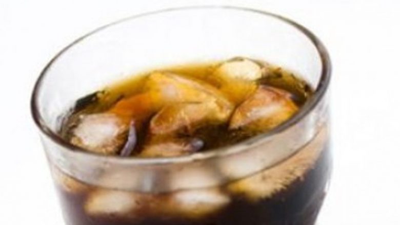 Alerta Nutriționistului: Impactul Caloriilor Lichide asupra Sănătății și Siluetei Tale