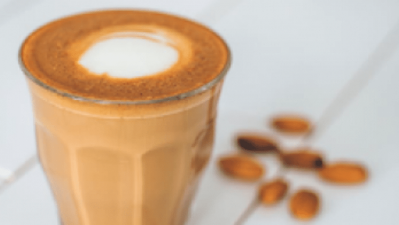 Cafeaua cu lapte de migdale: O alegere sănătoasă pentru diete moderne
