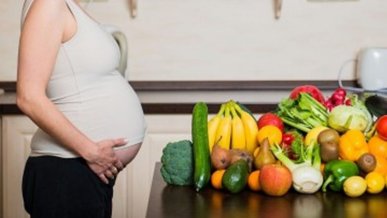 Ghidul Complet al Alimentației Corecte în Sarcină: Ce Să Consumăm și Ce Să Evităm