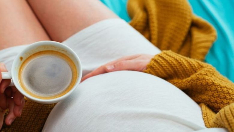 Cafeaua în sarcină: Mituri, riscuri și recomandări medicale