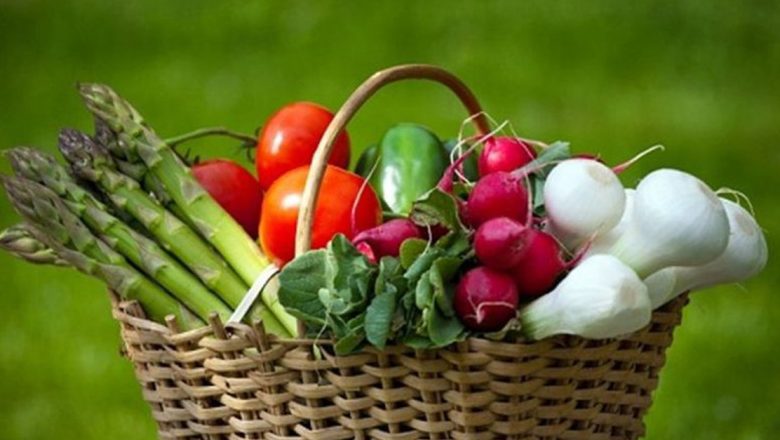Primăvara în farfurie: Ghidul complet pentru legumele și fructele de sezon