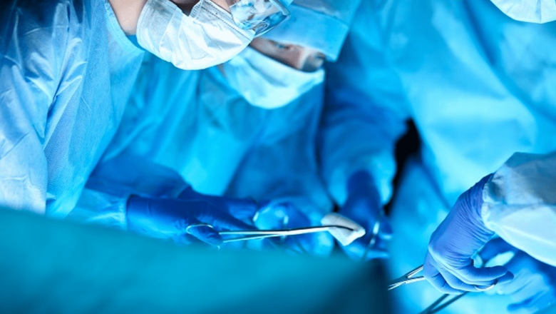Riscurile intervenției chirurgicale pentru adenomul de prostată: O analiză detaliată a incontinentei urinare și a altor complicații