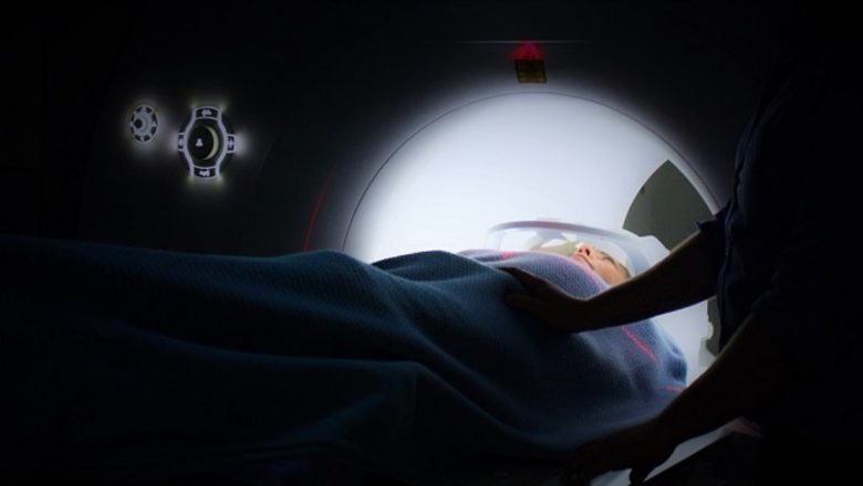 Tratamentul Personalizat al Cancerului: O Revoluție în Îngrijirea Pacienților Oncologici