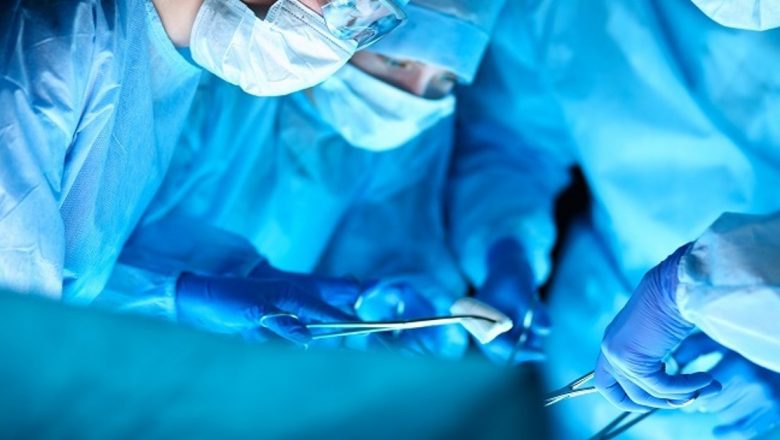Riscurile intervenției chirurgicale pentru adenomul de prostată: o analiză detaliată asupra incontinentei urinare și complicațiilor asociate