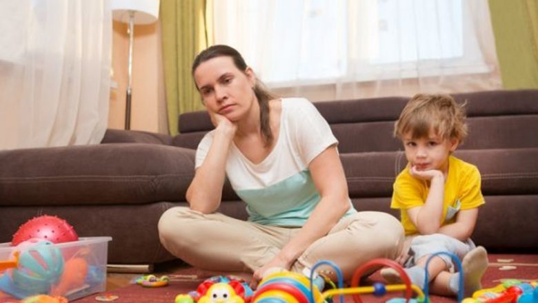 Provocările Părinților: De ce Să Stai acasă cu Copilul Este Mai Dificil Decât un Job Full-Time
