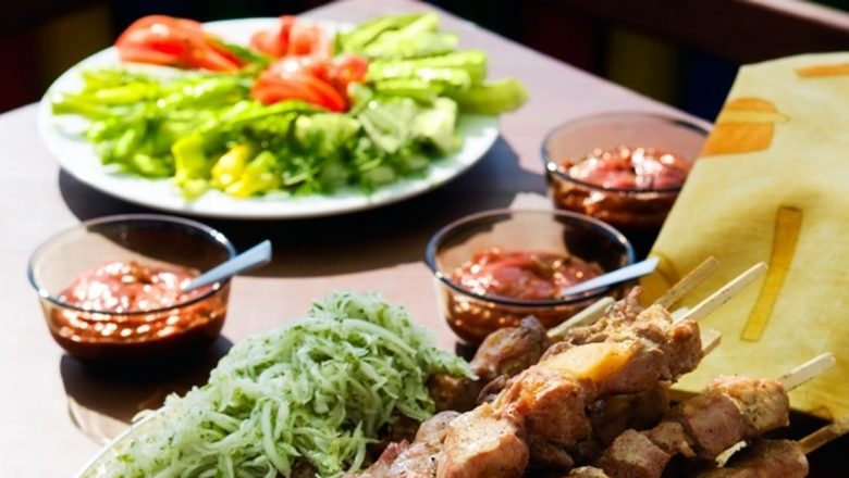 Dieta Ketogenică: Beneficii, Riscuri și Ghid Complet pentru Slăbire