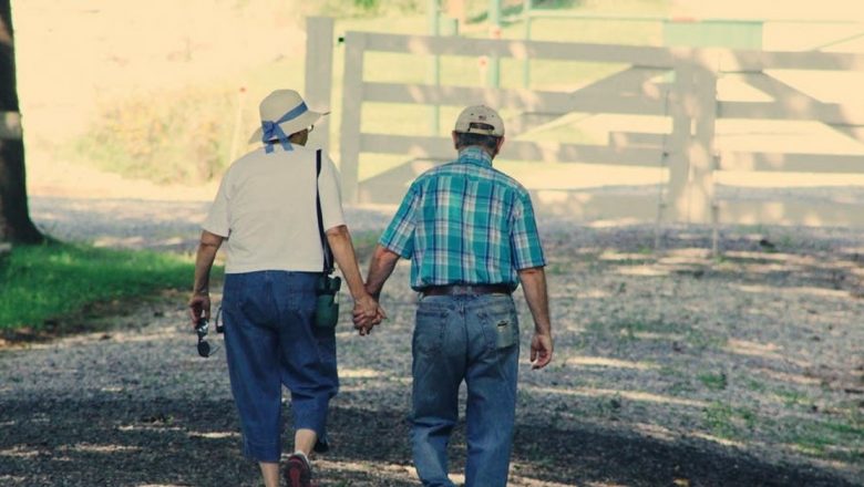 Activitatea fizică și protecția împotriva bolii Alzheimer: 8.900 de pași pe zi pentru un creier sănătos