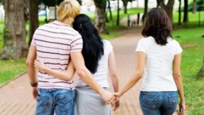 Înțelegerea trădării: Motivele profunde ale infidelității într-o relație de cuplu